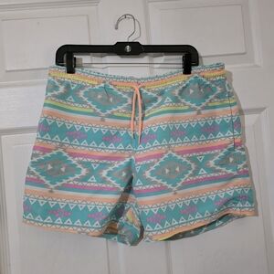This is a pair of Chubbies Men's The En Fuegos 5" Swim Trunks Medium